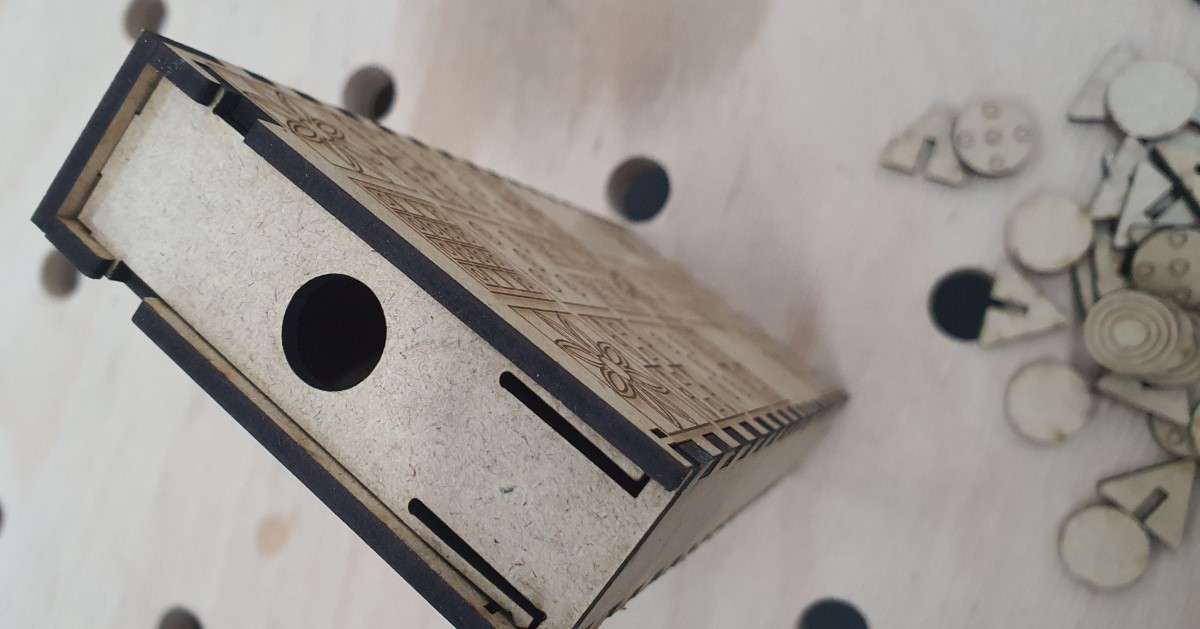 Королевская игра - детали крышки